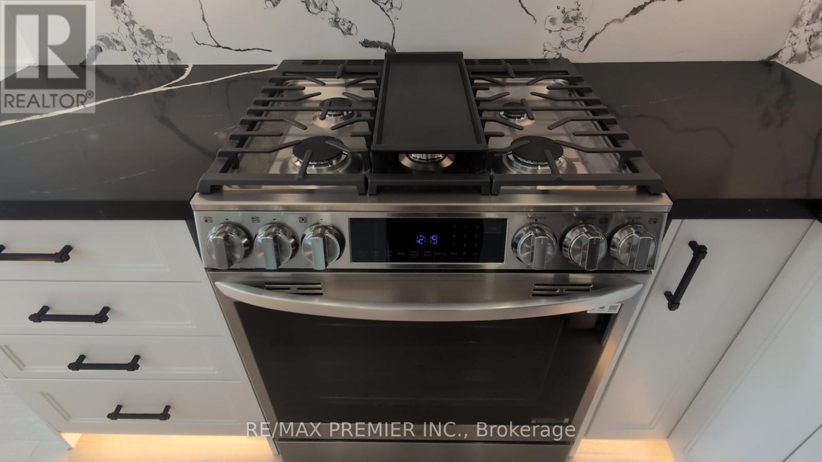 74 Attridge Drive, Aurora, Ontario  L4G 6J4 - Photo 13 - N13009346