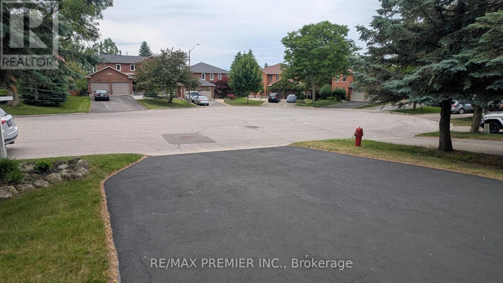 74 Attridge Drive, Aurora, Ontario  L4G 6J4 - Photo 4 - N13009346