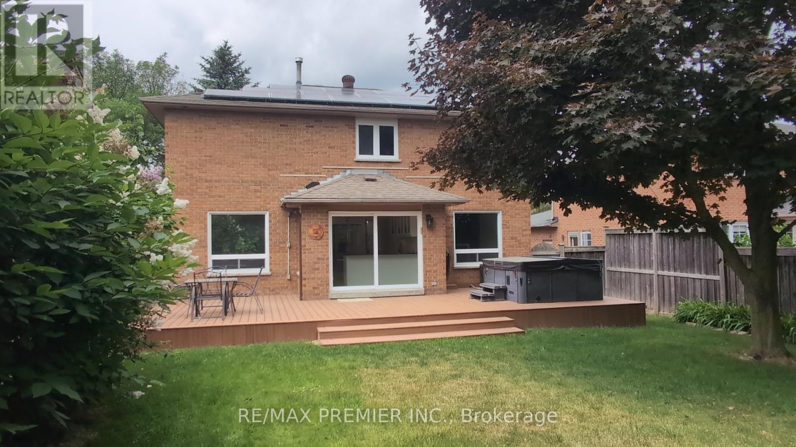 74 Attridge Drive, Aurora, Ontario  L4G 6J4 - Photo 8 - N13009346