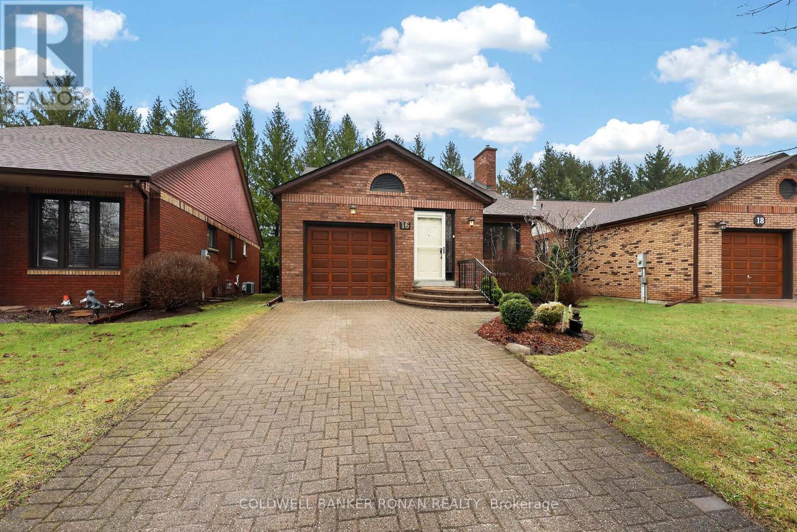 16 GREEN BRIAR ROAD, New Tecumseth, Ontario