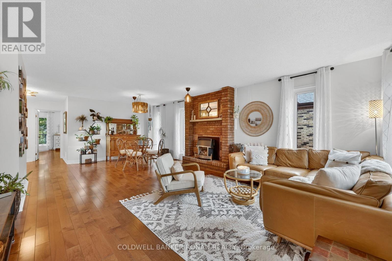 16 Green Briar Road, New Tecumseth, Ontario  L9R 1R5 - Photo 4 - N13009402