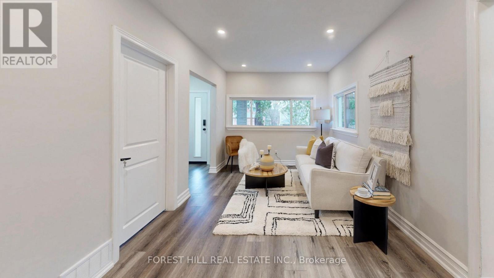 54 Vincent Street, Newmarket, Ontario  L3Y 4G5 - Photo 3 - N13009464