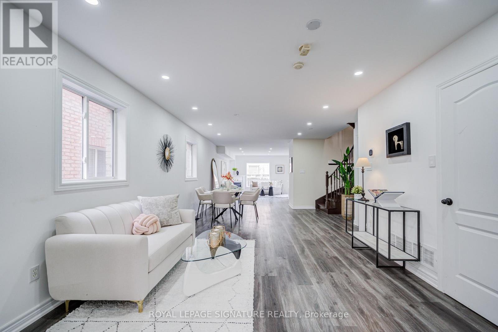 76 Derrywood Drive, Vaughan, Ontario  L4K 5H6 - Photo 2 - N13009536