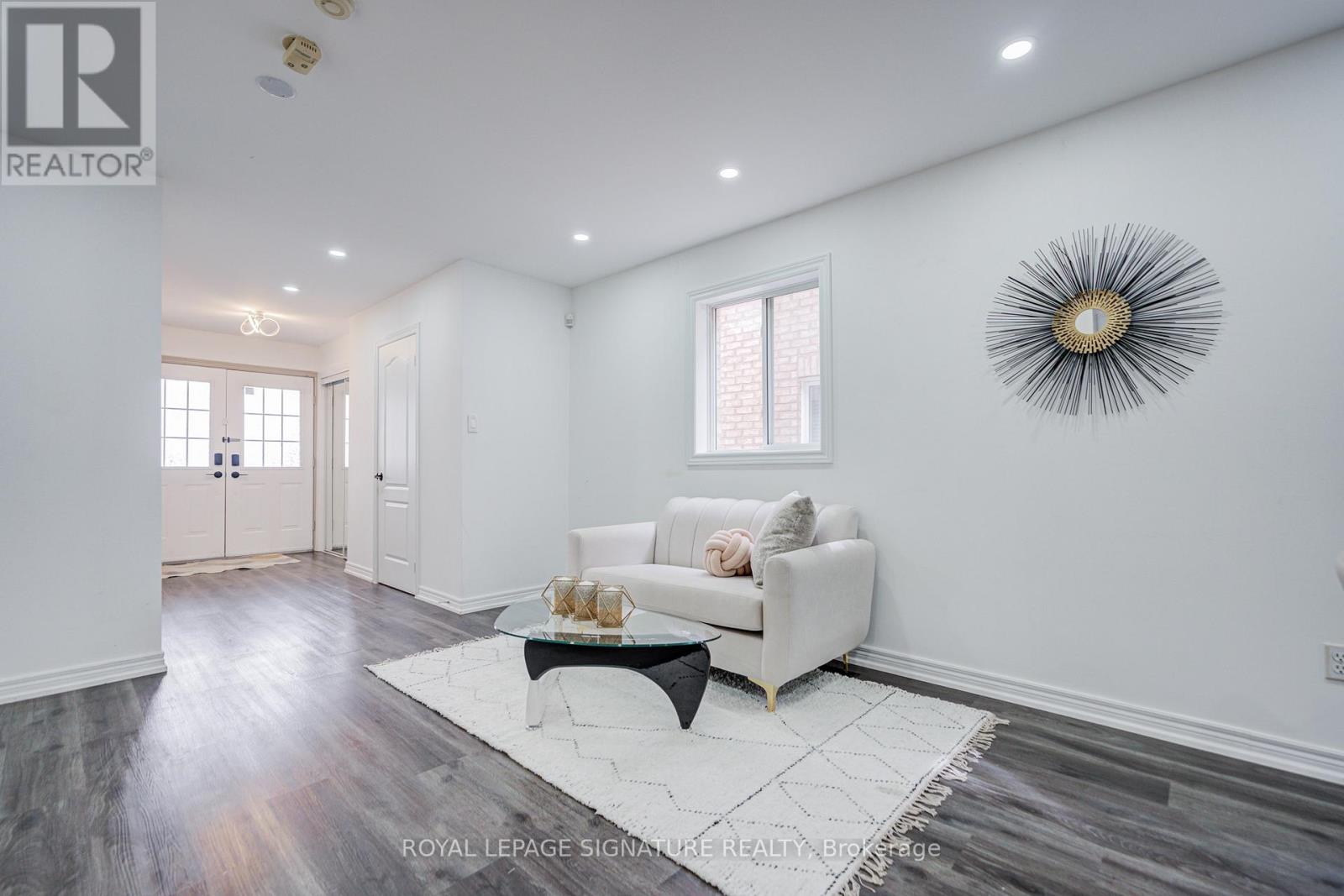 76 Derrywood Drive, Vaughan, Ontario  L4K 5H6 - Photo 4 - N13009536