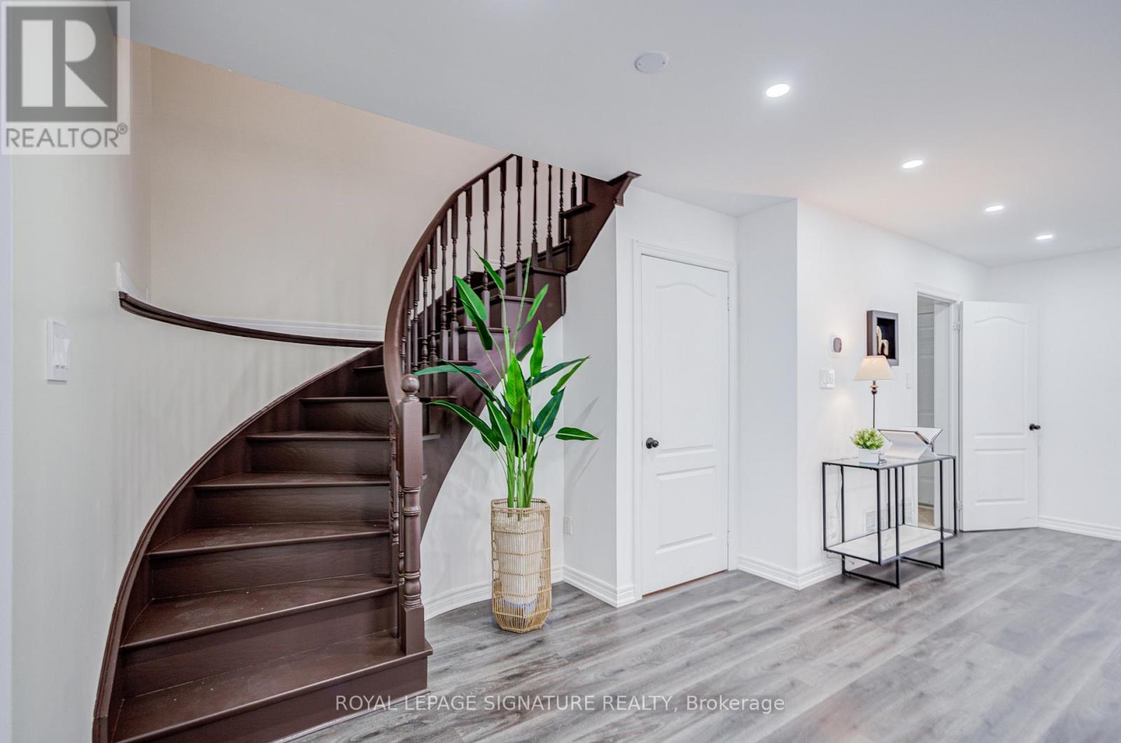 76 Derrywood Drive, Vaughan, Ontario  L4K 5H6 - Photo 8 - N13009536