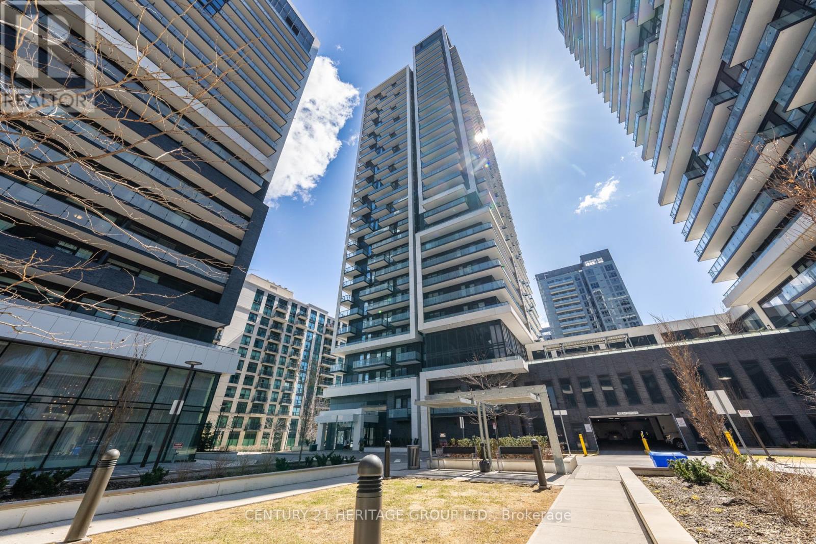 802 - 105 ONEIDA CRESCENT, Richmond Hill, Ontario