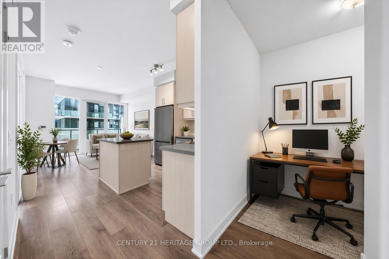 802 - 105 Oneida Crescent, Richmond Hill, Ontario  L4B 0H6 - Photo 5 - N13009554