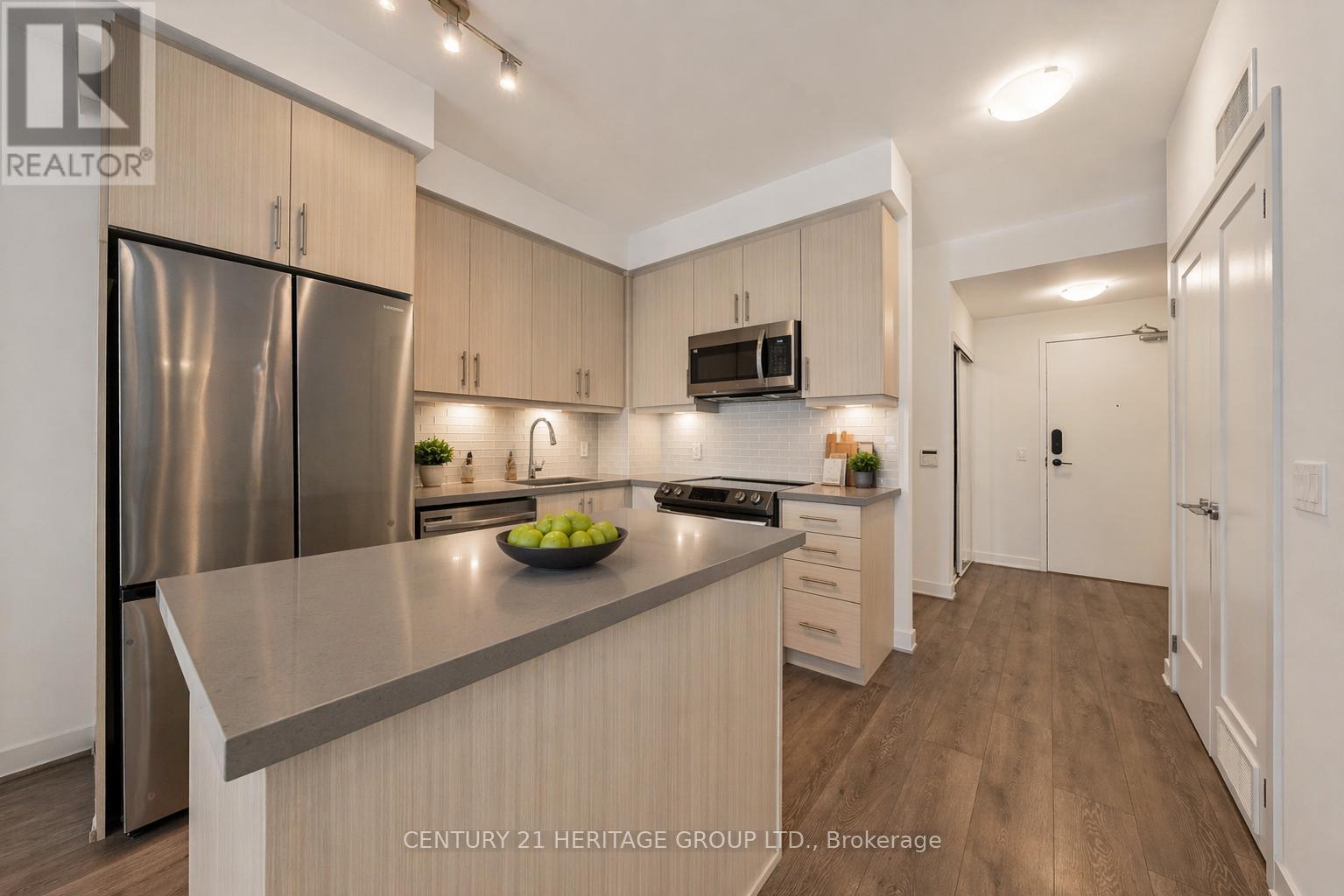 802 - 105 Oneida Crescent, Richmond Hill, Ontario  L4B 0H6 - Photo 8 - N13009554