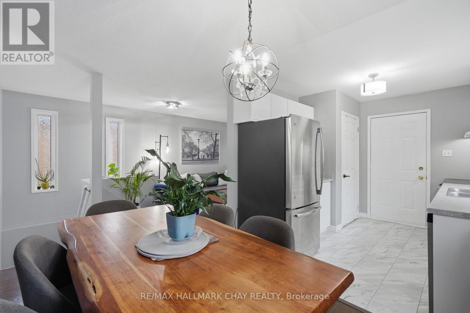 118 Benson Drive, Barrie, Ontario  L4N 7Y4 - Photo 11 - S13009400