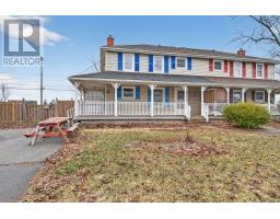 17 LONDON AVENUE, Prince Edward County, Ontario