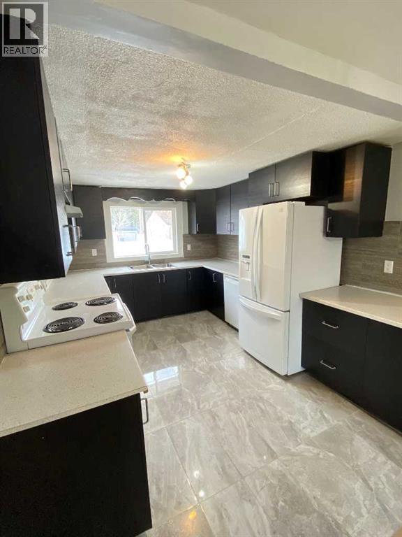 5319 55 Street, Camrose, Alberta  T4V 2B9 - Photo 10 - A2284032