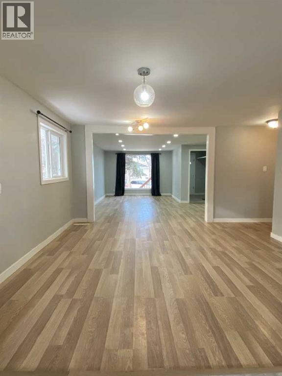 5319 55 Street, Camrose, Alberta  T4V 2B9 - Photo 7 - A2284032