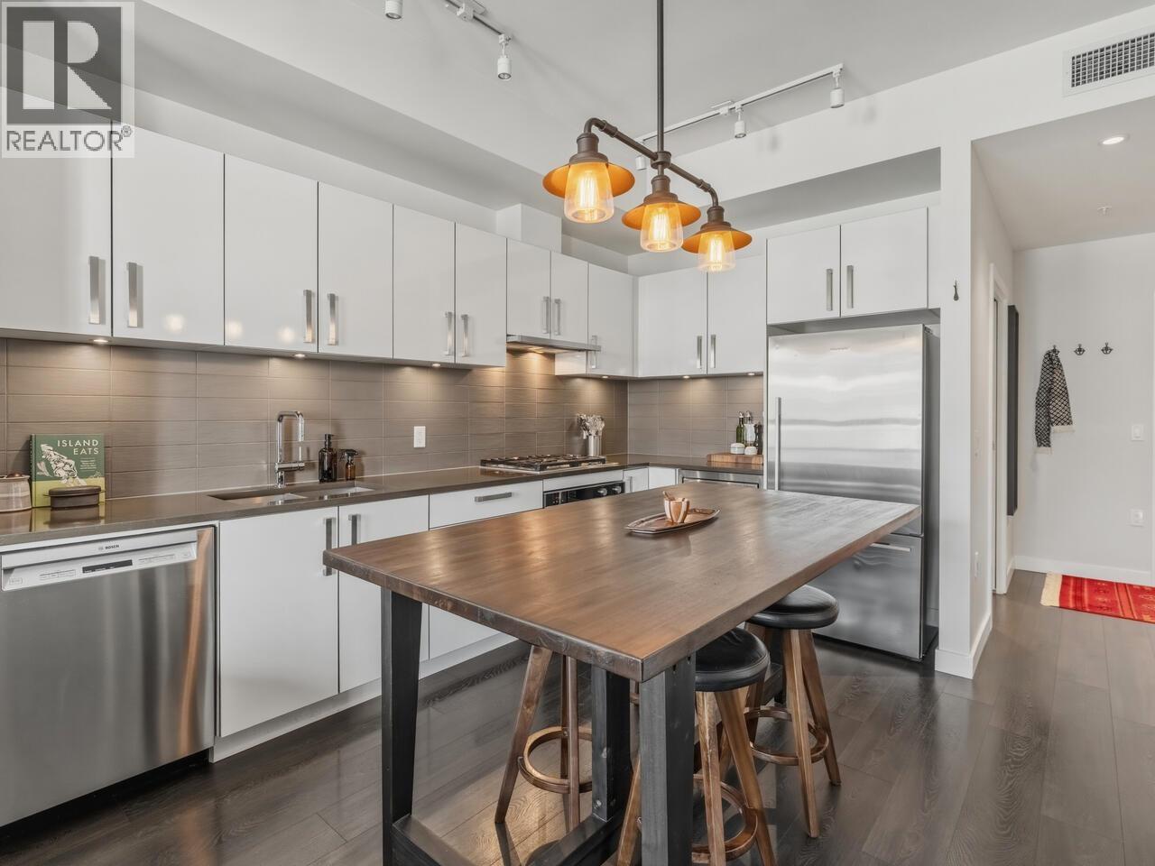 408 105 W 2nd Street, North Vancouver, British Columbia  V7M 0E3 - Photo 2 - R3111353