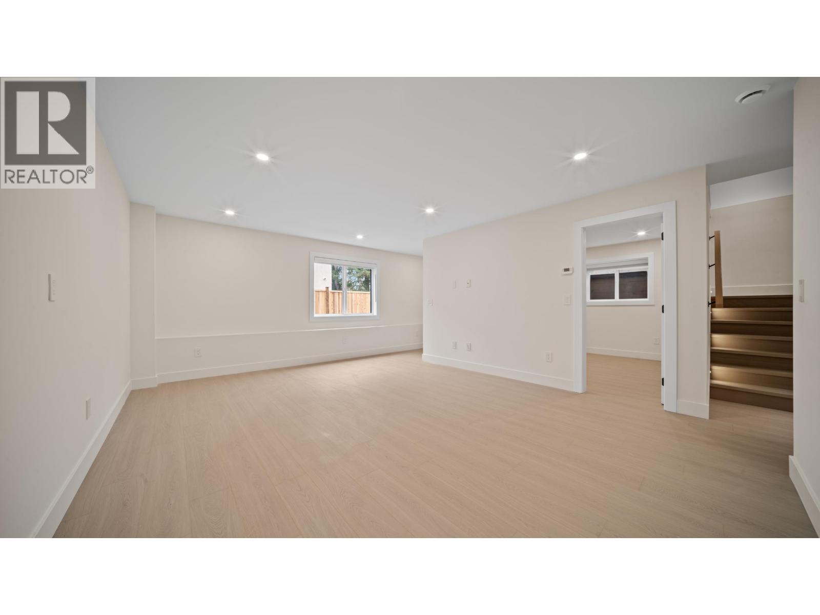 2 6070 Elgin Avenue, Burnaby, British Columbia  V5H 3S4 - Photo 23 - R3111286