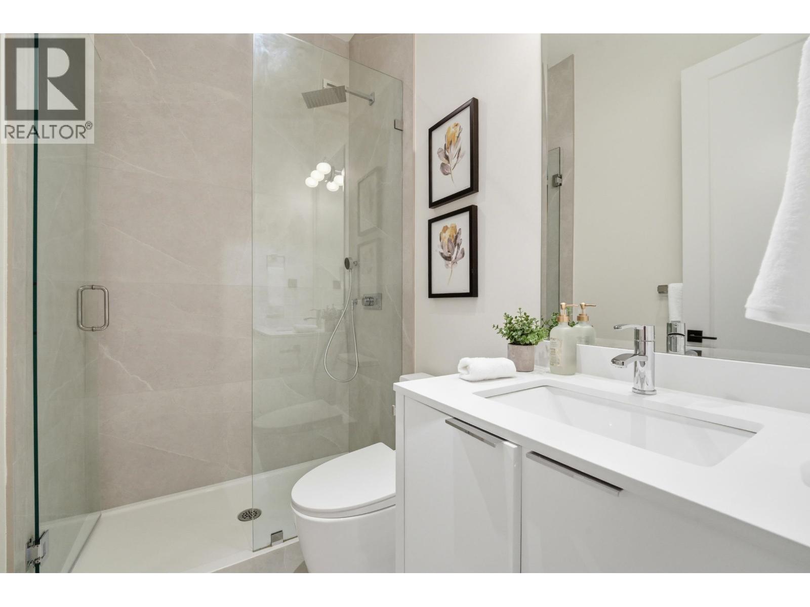 4 6070 Elgin Avenue, Burnaby, British Columbia  V0V 0V0 - Photo 11 - R3111253