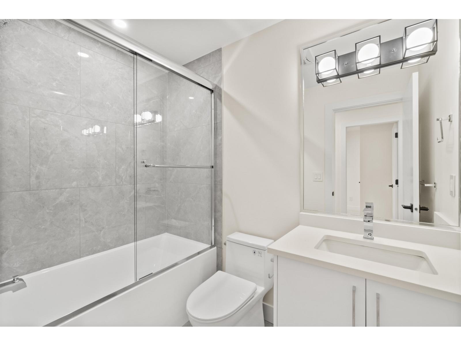 20997 83 Avenue, Langley, British Columbia  V2Y 4K4 - Photo 14 - R3110438