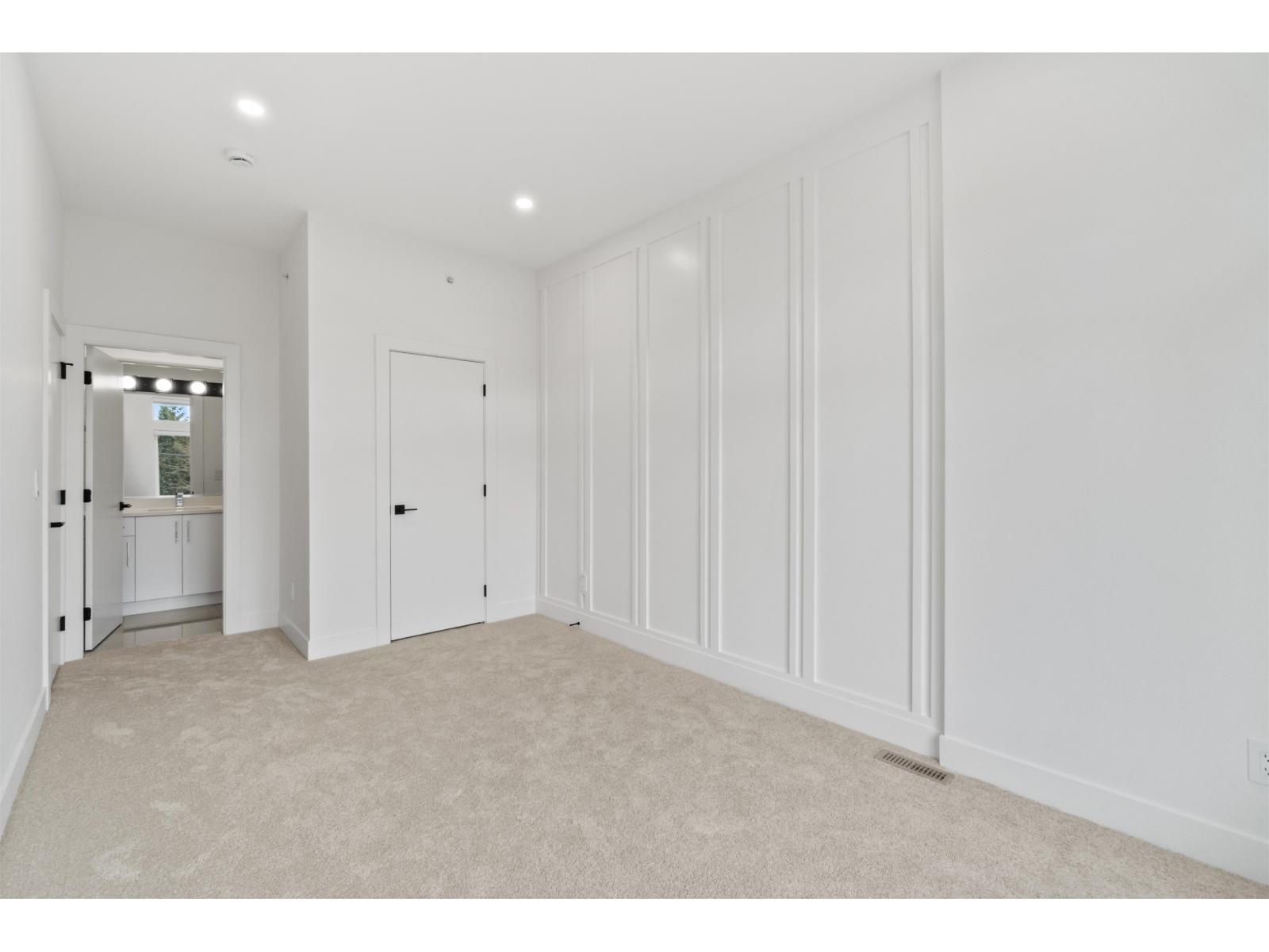 20997 83 Avenue, Langley, British Columbia  V2Y 4K4 - Photo 11 - R3110438