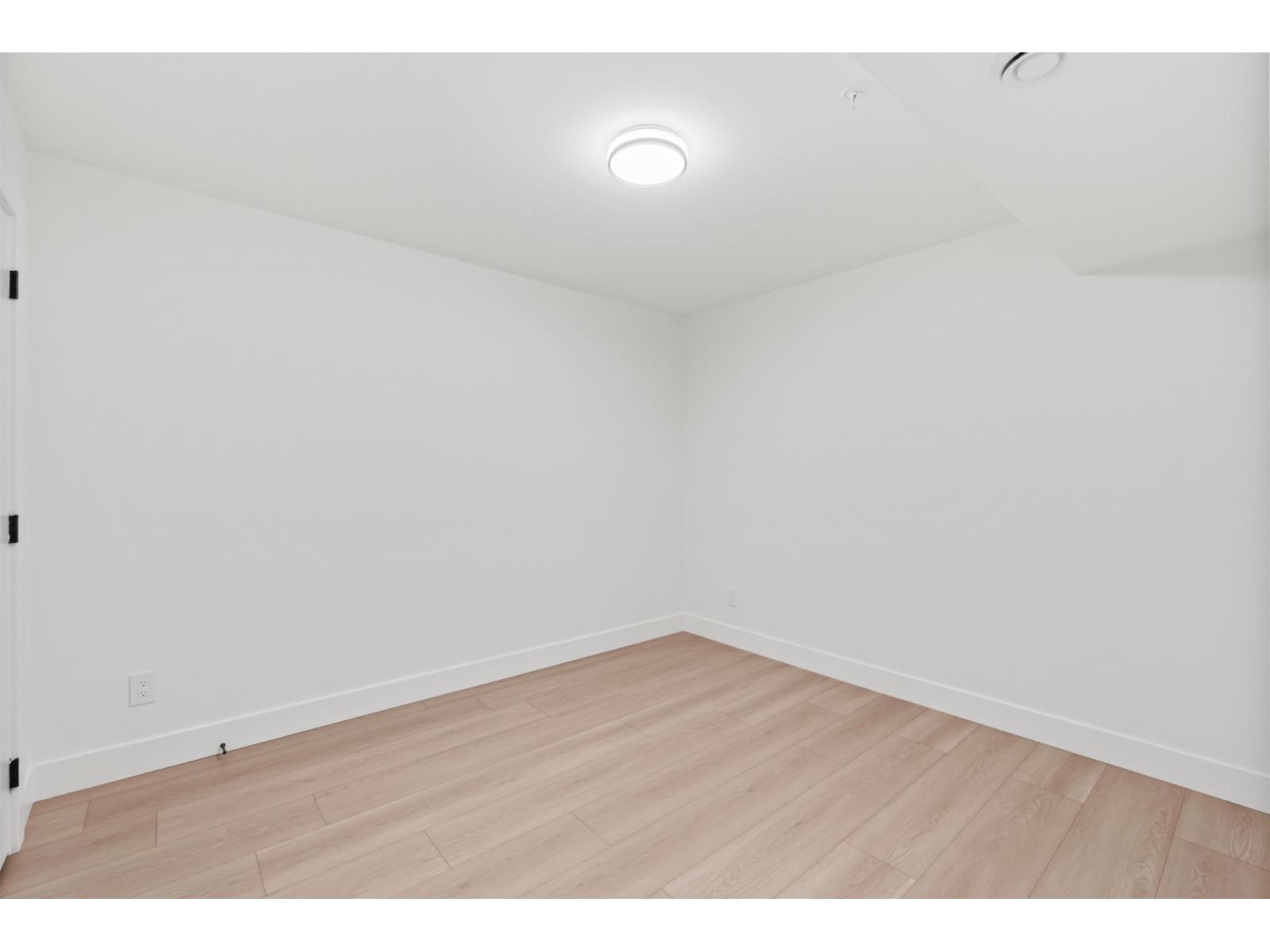 20997 83 Avenue, Langley, British Columbia  V2Y 4K4 - Photo 19 - R3110438