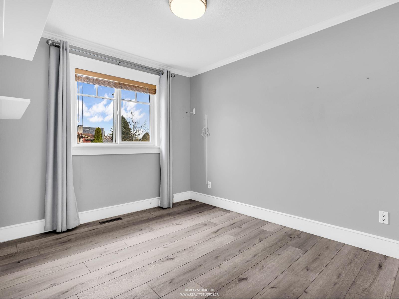 13258 65b Avenue, Surrey, British Columbia  V3W 7Y7 - Photo 5 - R3111960