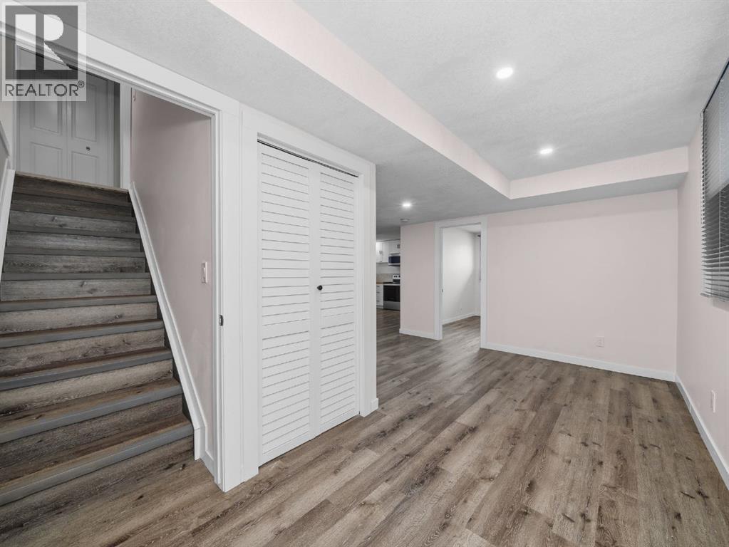 40 Everwillow Park SW, Calgary, Alberta  T2Y 5C5 - Photo 31 - A2296699