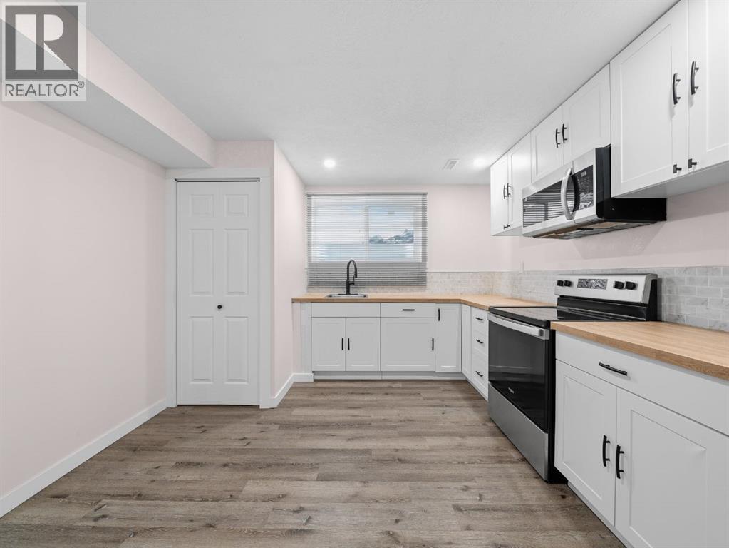 40 Everwillow Park SW, Calgary, Alberta  T2Y 5C5 - Photo 33 - A2296699