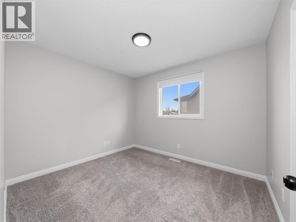 40 Everwillow Park SW, Calgary, Alberta  T2Y 5C5 - Photo 25 - A2296699