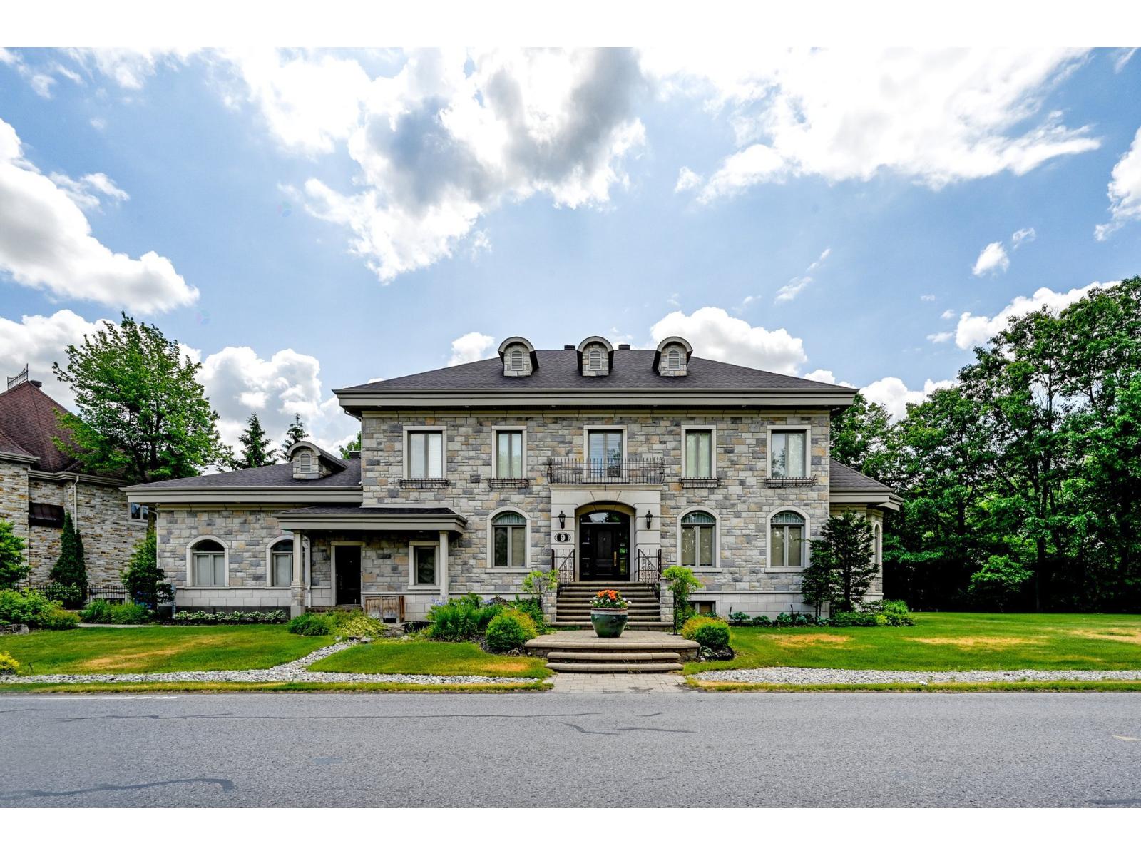 9 Rue d'Edimbourg Candiac Quebec Canada J5R6M8 2