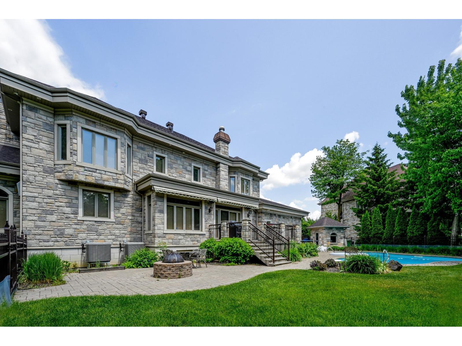 9 Rue d'Edimbourg Candiac Quebec Canada J5R6M8 3