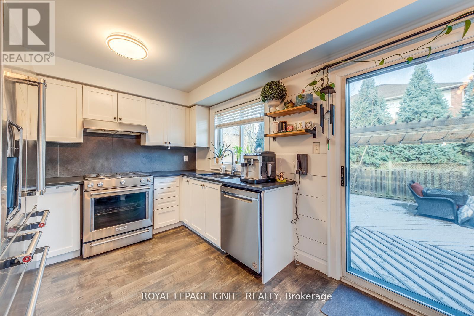 5637 Evelyn Lane, Burlington, Ontario  L7L 6X1 - Photo 14 - W13009352