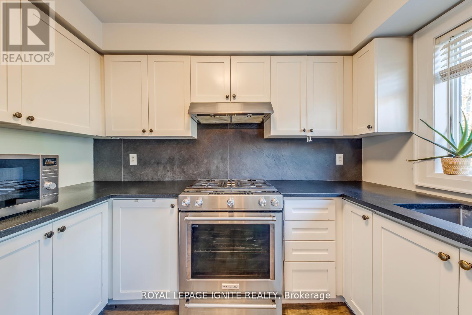 5637 Evelyn Lane, Burlington, Ontario  L7L 6X1 - Photo 16 - W13009352