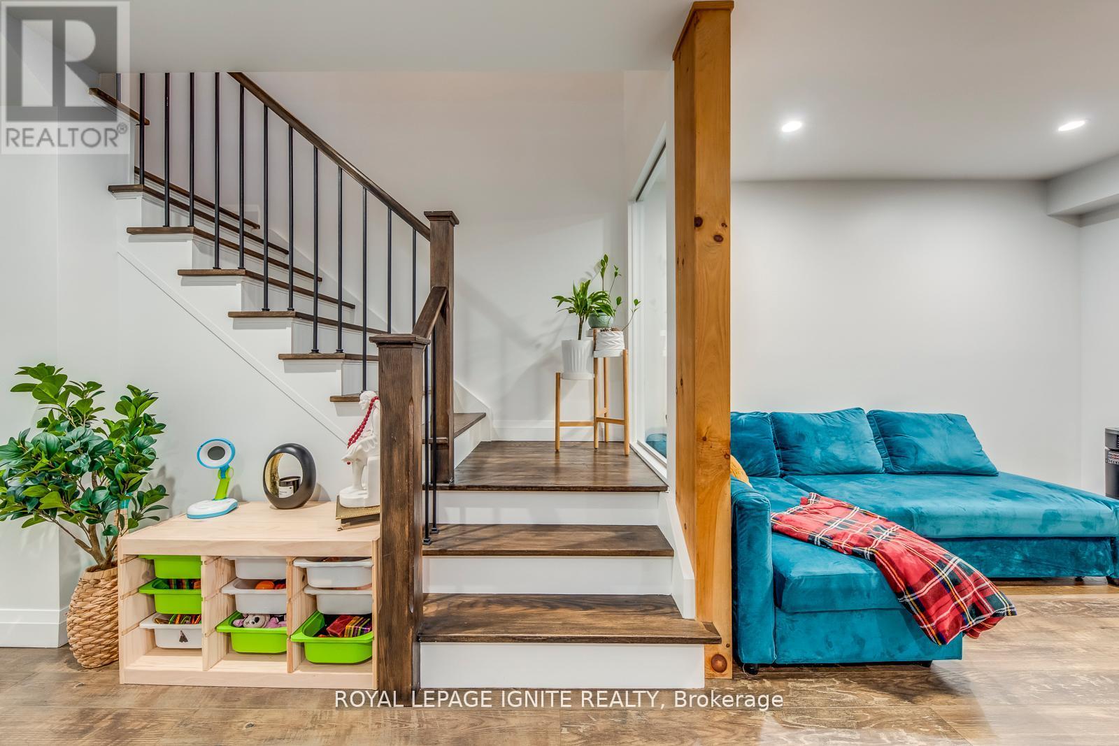 5637 Evelyn Lane, Burlington, Ontario  L7L 6X1 - Photo 19 - W13009352