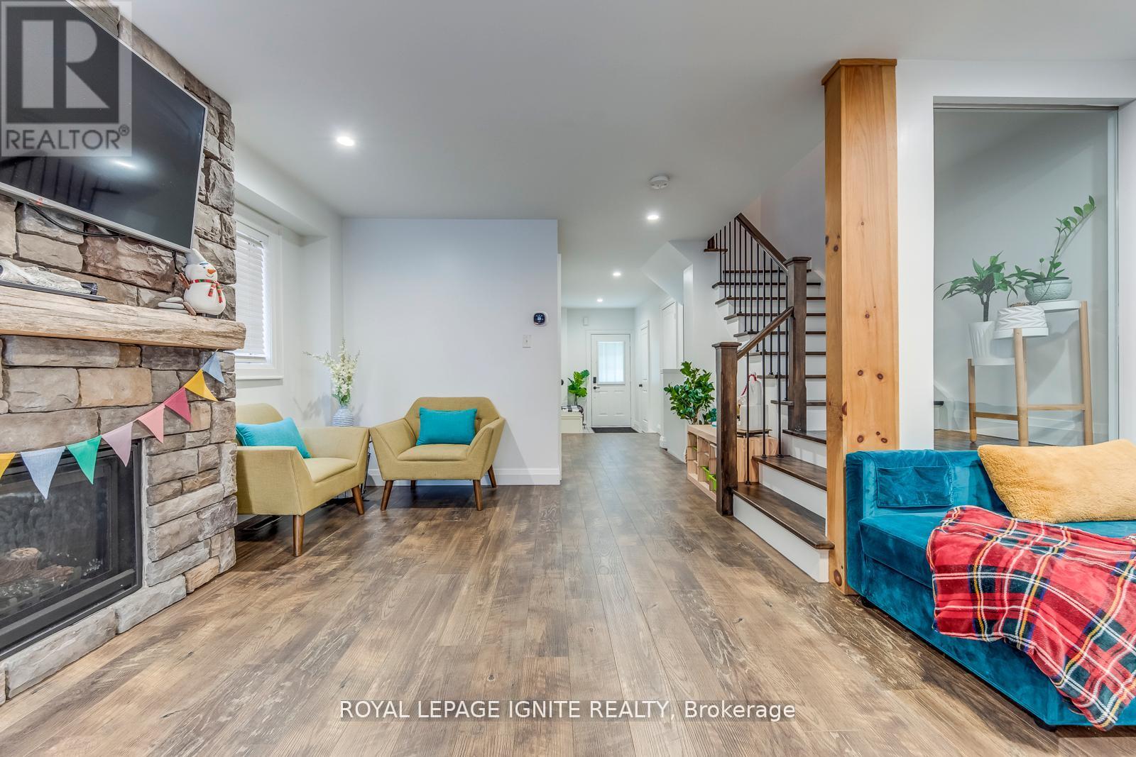 5637 Evelyn Lane, Burlington, Ontario  L7L 6X1 - Photo 9 - W13009352