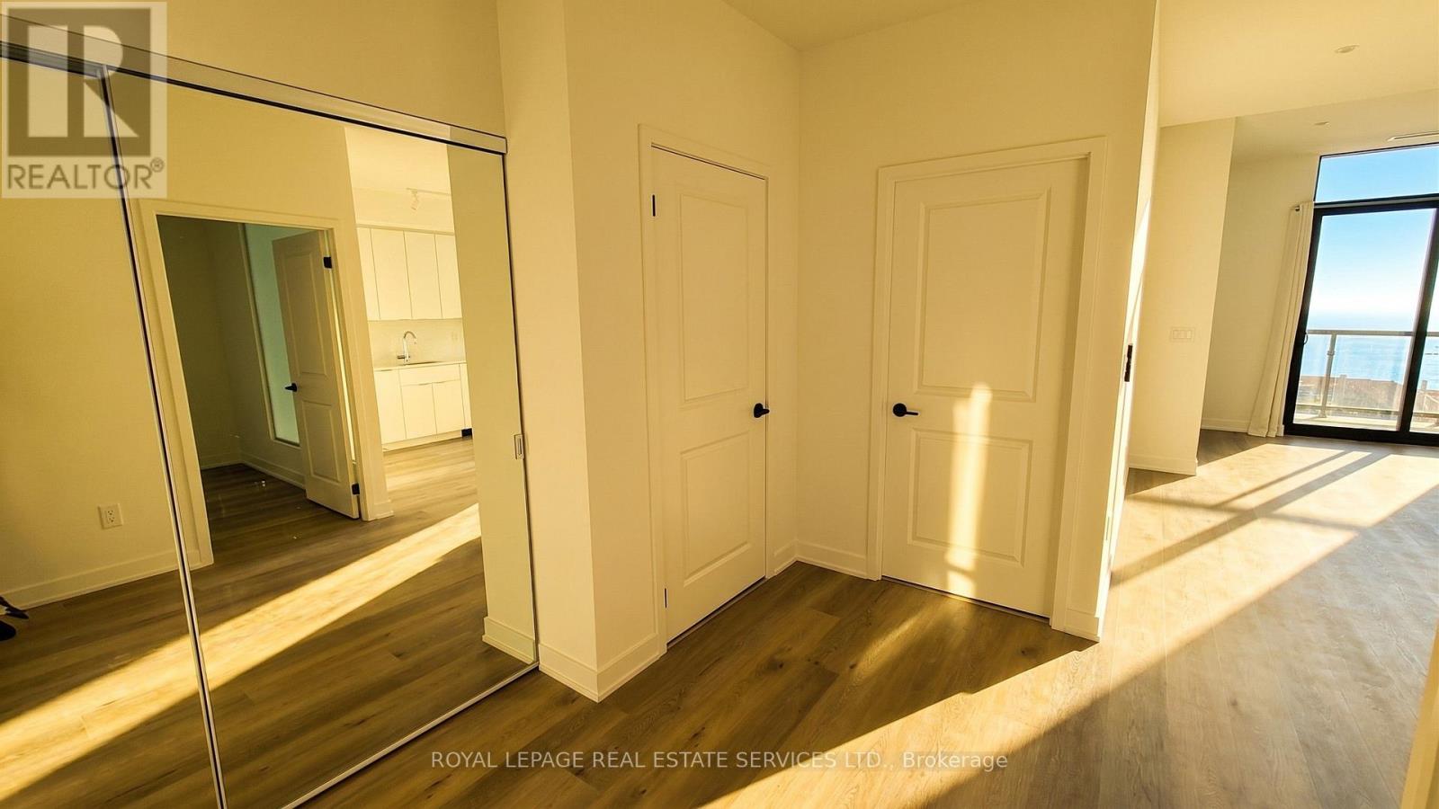 411 - 2075 Lakeshore Road, Burlington, Ontario  L7R 1E2 - Photo 4 - W13009364