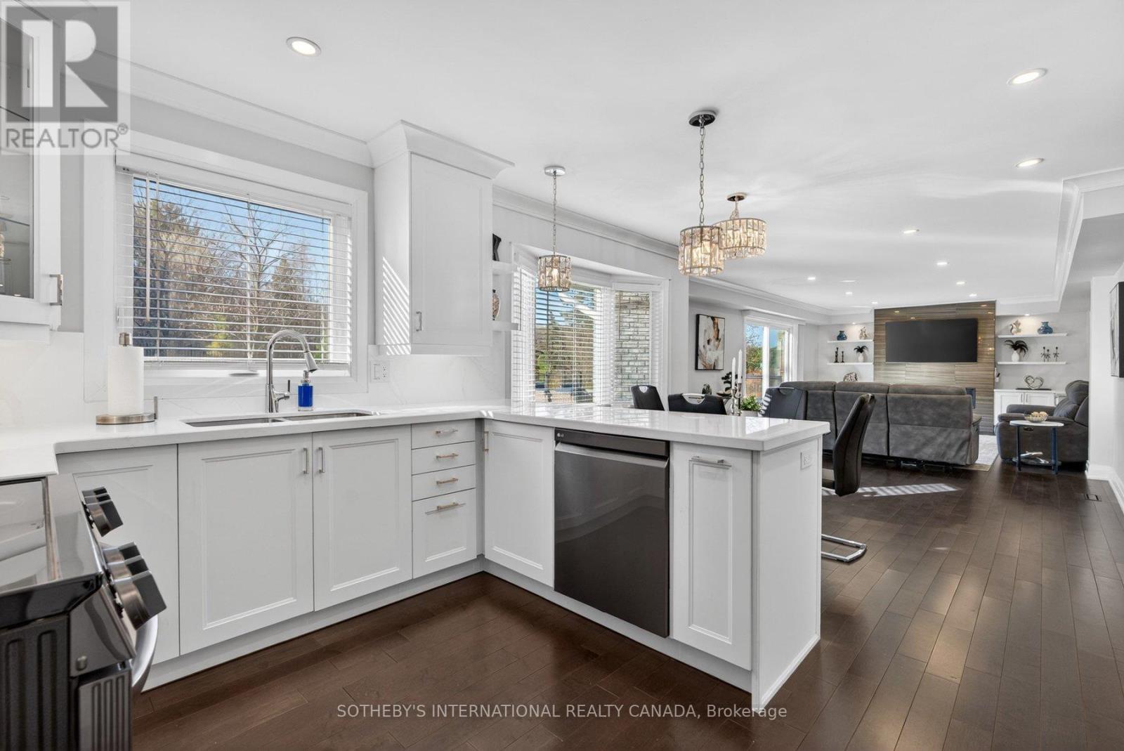 1235 Appleford Lane, Burlington, Ontario  L7P 3M1 - Photo 11 - W13009376