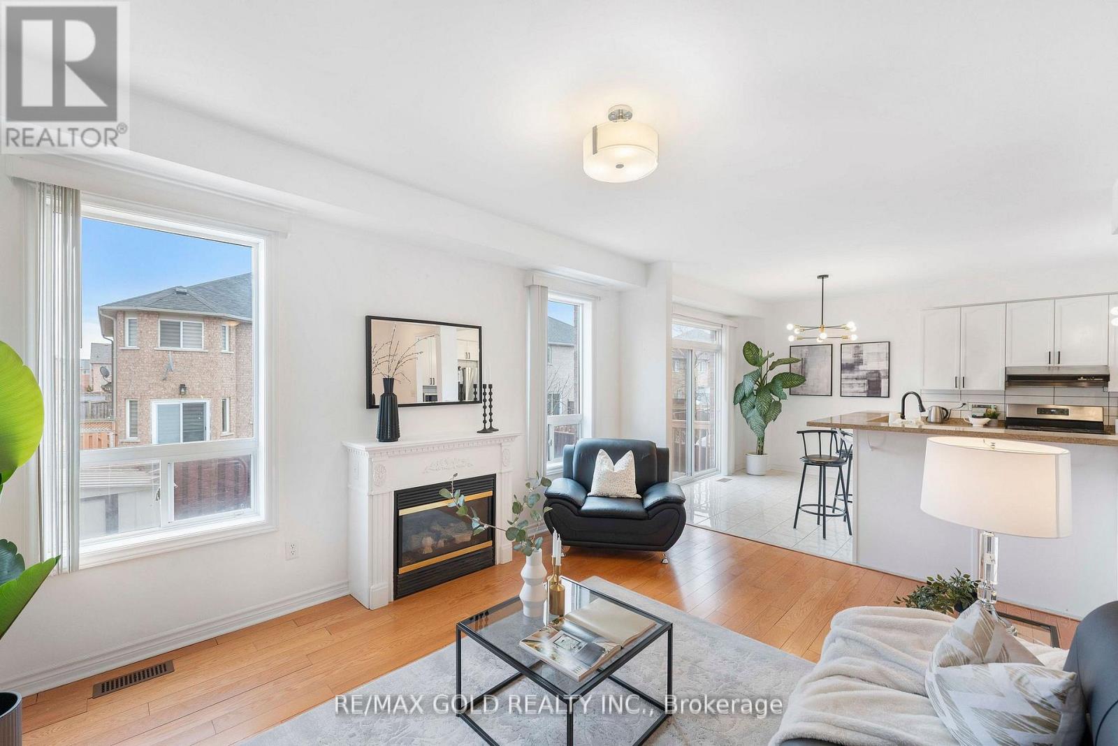 23 Pathmaster Road, Brampton, Ontario  L6P 2G8 - Photo 8 - W13009456