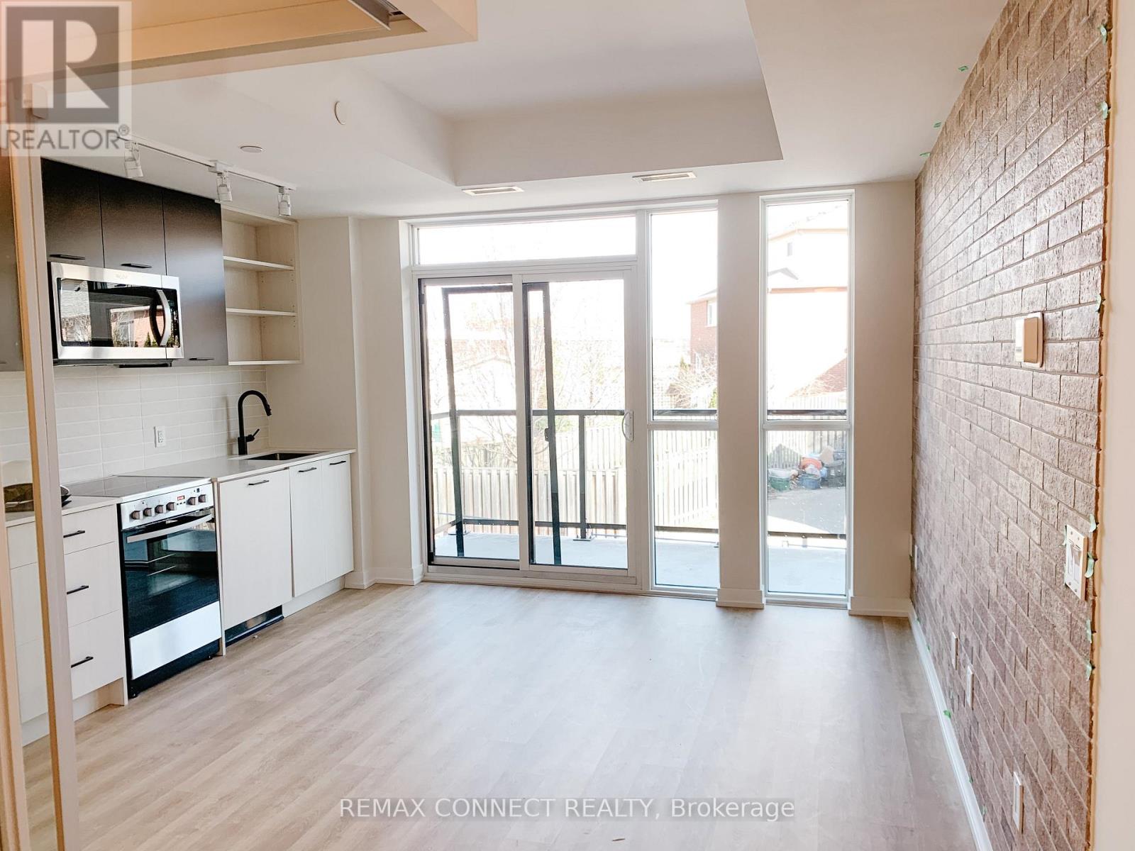 214 - 2300 ST. CLAIR AVENUE W, Toronto, Ontario