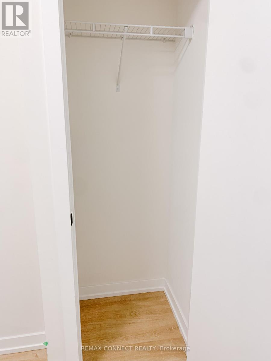 214 - 2300 St. Clair Avenue W, Toronto, Ontario  M4V 0A2 - Photo 3 - W13009458