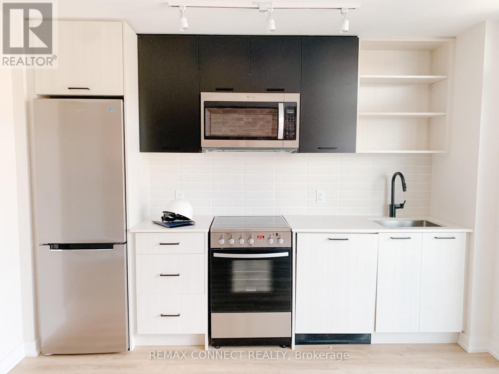 214 - 2300 St. Clair Avenue W, Toronto, Ontario  M4V 0A2 - Photo 6 - W13009458