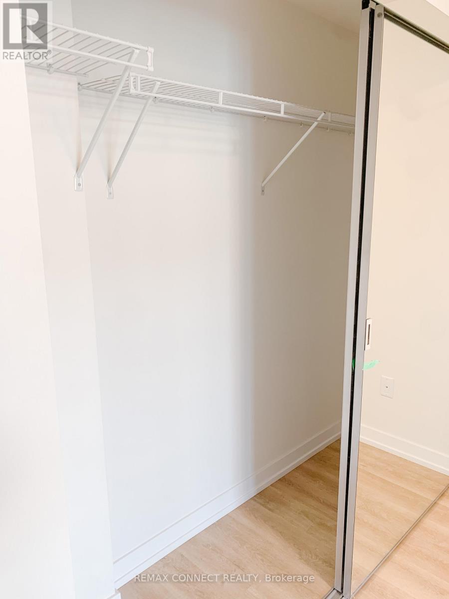 214 - 2300 St. Clair Avenue W, Toronto, Ontario  M4V 0A2 - Photo 8 - W13009458