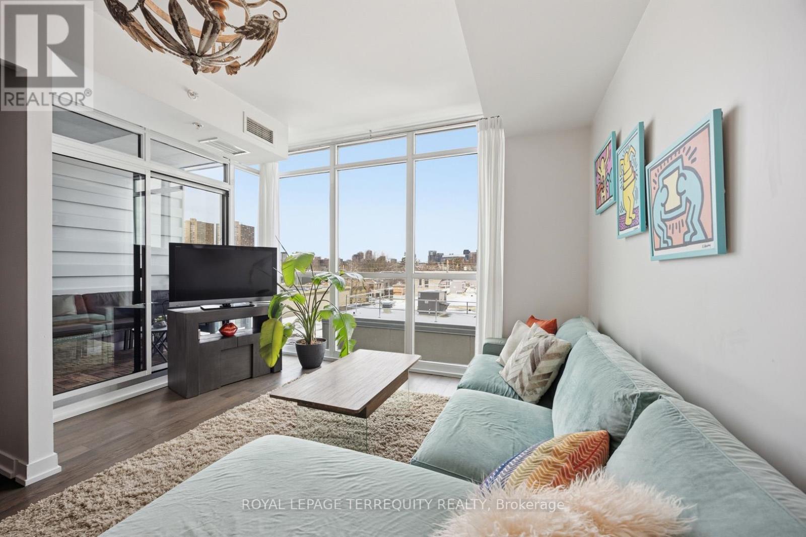 510 - 36 Howard Park Avenue, Toronto, Ontario  M6R 0A5 - Photo 3 - W13009526