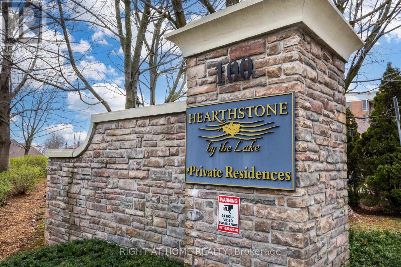 2214 - 100 BURLOAK DRIVE, Burlington, Ontario