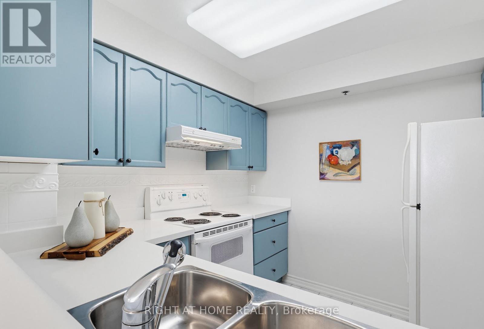 2214 - 100 Burloak Drive, Burlington, Ontario  L7L 6P6 - Photo 8 - W13009552