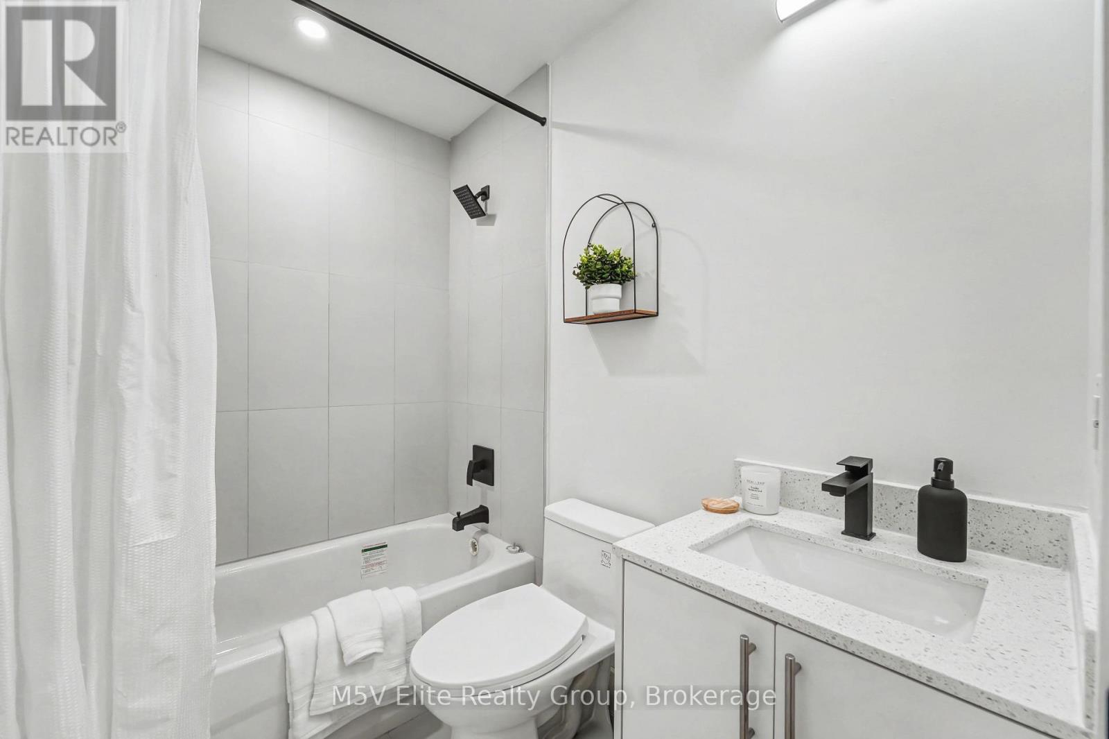 6638 Mcleod Road, Niagara Falls, Ontario  L2G 3G5 - Photo 12 - X13009372