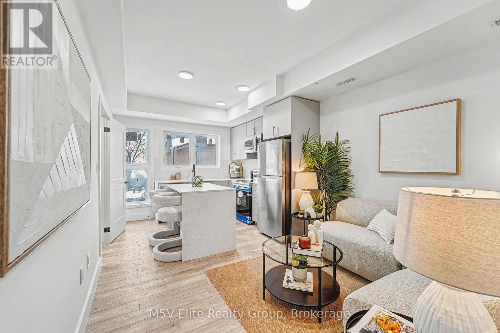 6638 Mcleod Road, Niagara Falls, Ontario  L2G 3G5 - Photo 4 - X13009372