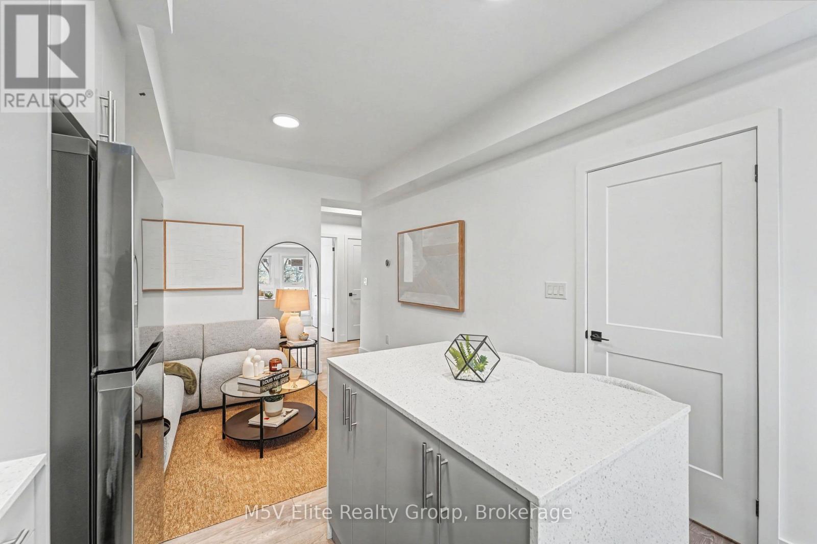 6638 Mcleod Road, Niagara Falls, Ontario  L2G 3G5 - Photo 7 - X13009372