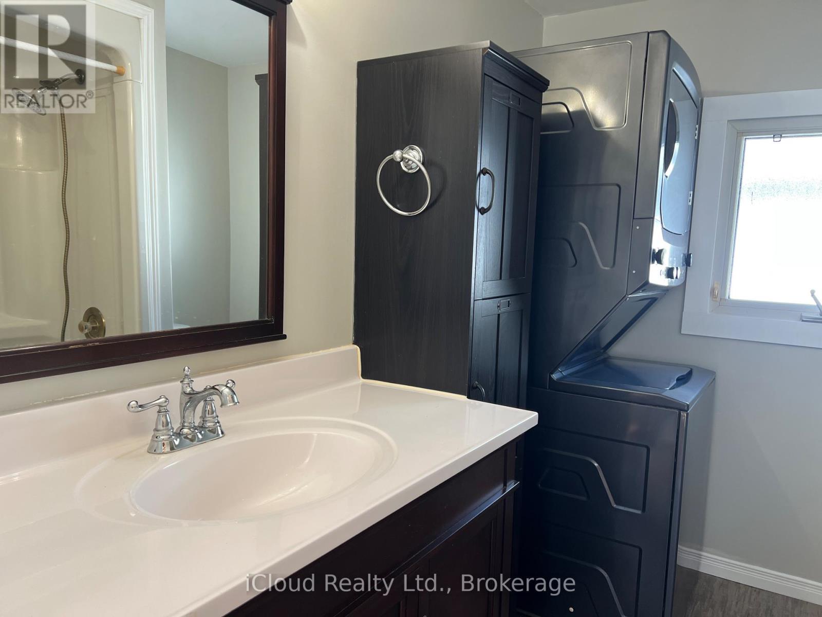 122 Sussex Square, Georgian Bluffs, Ontario  N4K 5N5 - Photo 17 - X13009468