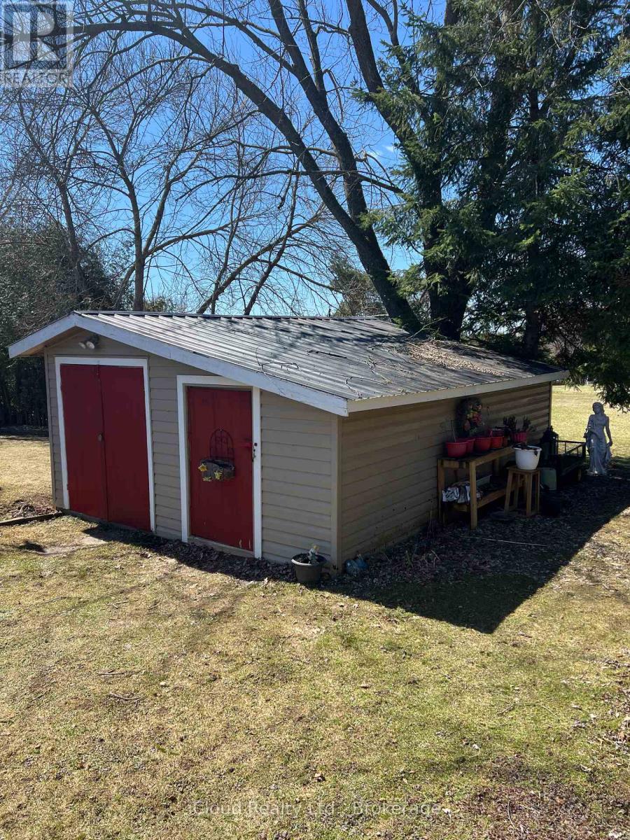 122 Sussex Square, Georgian Bluffs, Ontario  N4K 5N5 - Photo 25 - X13009468