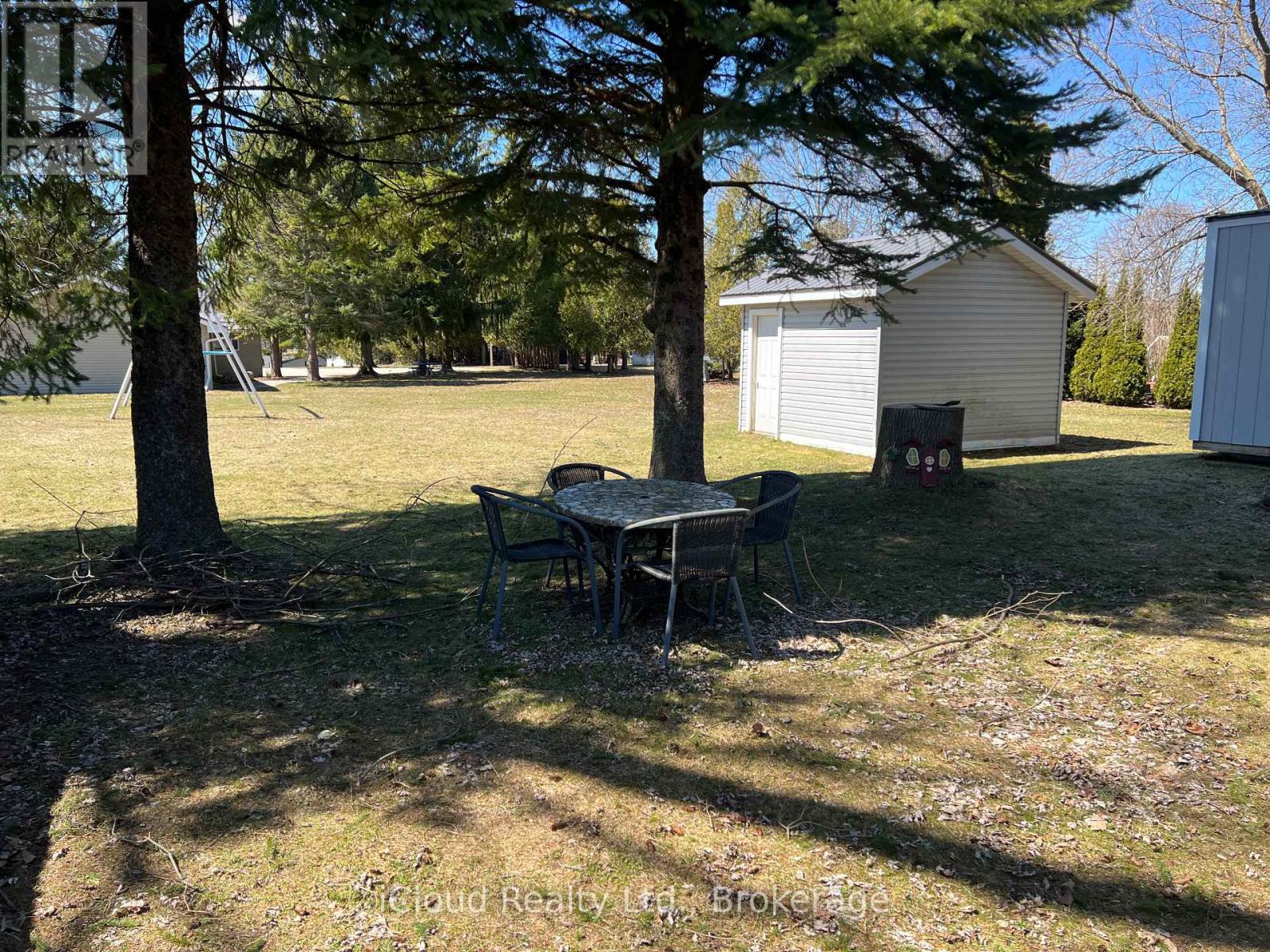 122 Sussex Square, Georgian Bluffs, Ontario  N4K 5N5 - Photo 28 - X13009468