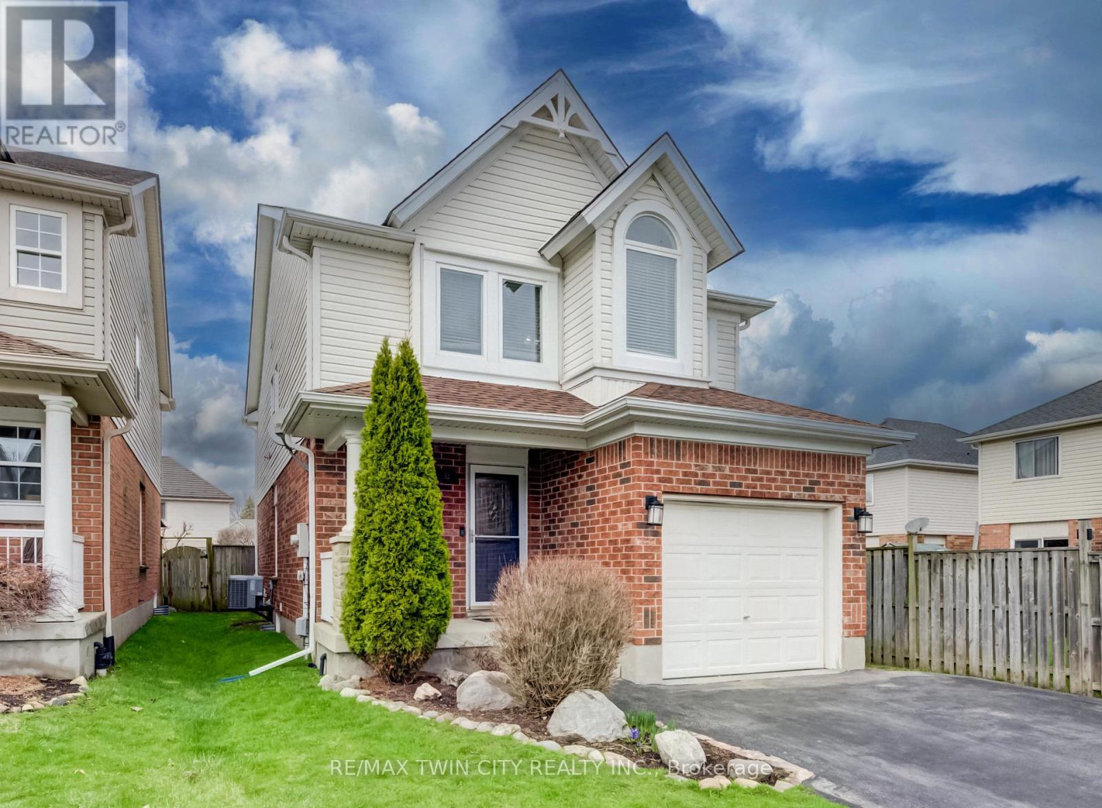 52 Maryann Price Lane, Cambridge, Ontario  N3C 4K6 - Photo 3 - X13009518