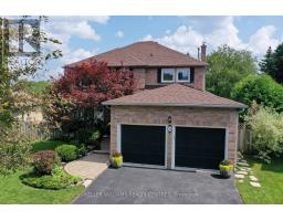 15 BEATTY CRESCENT, Aurora, Ontario